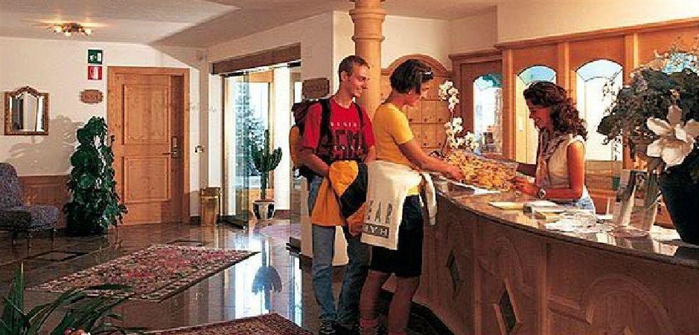 Residence La Selva Luaran gambar